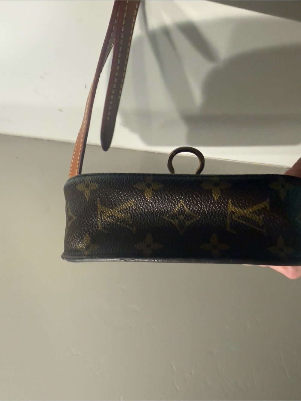 Louis Vuitton Monogram Saint Cloud MM Crossbody or Shoulder Bag Vintage - Picture 8 of 16